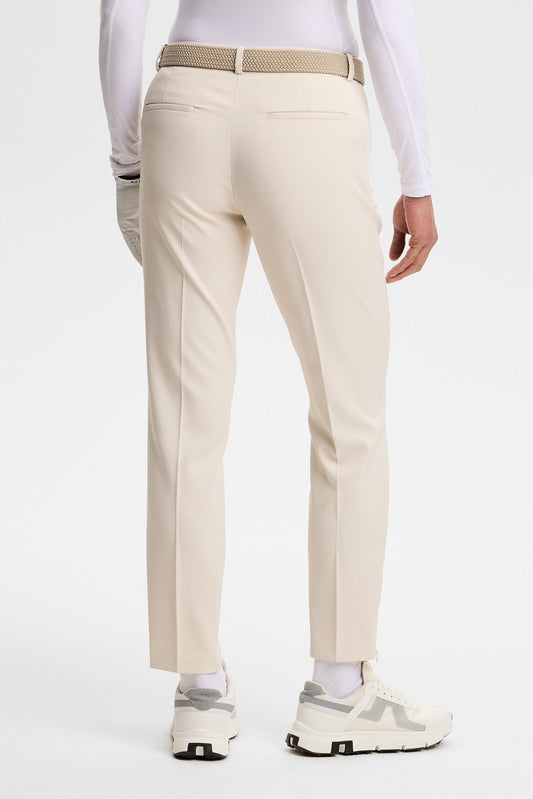 Pia Pant / Moonbeam
