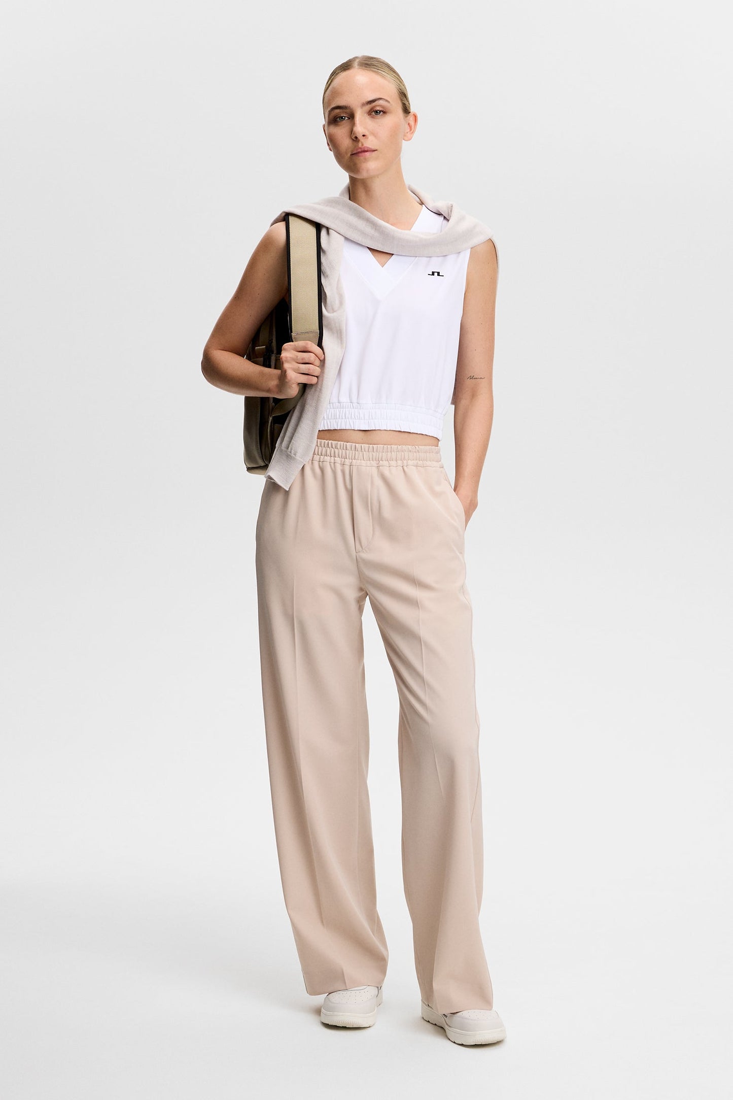 Liny Sleeveless Top / White