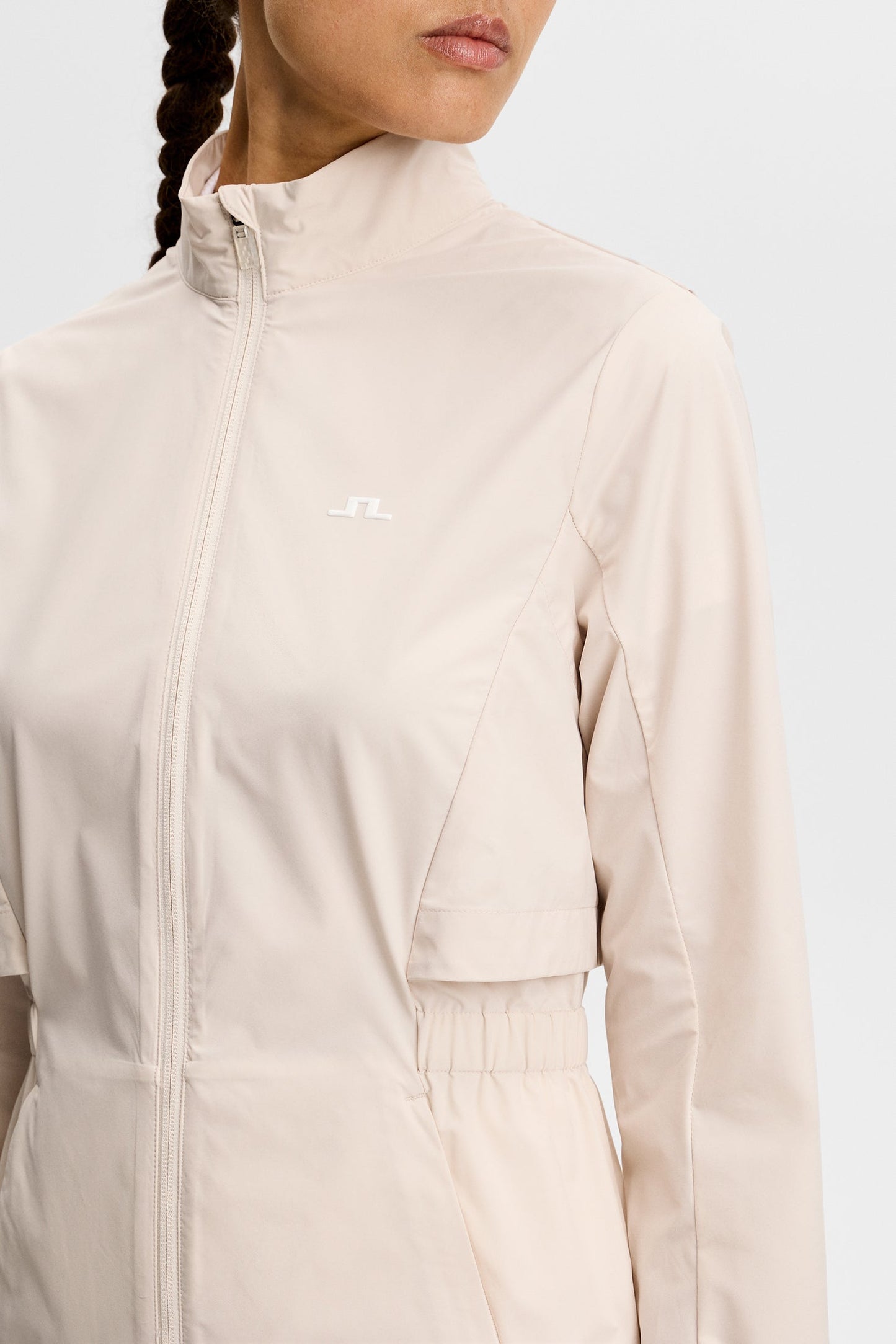 Ellie Motion Shell Jacket / Moonbeam