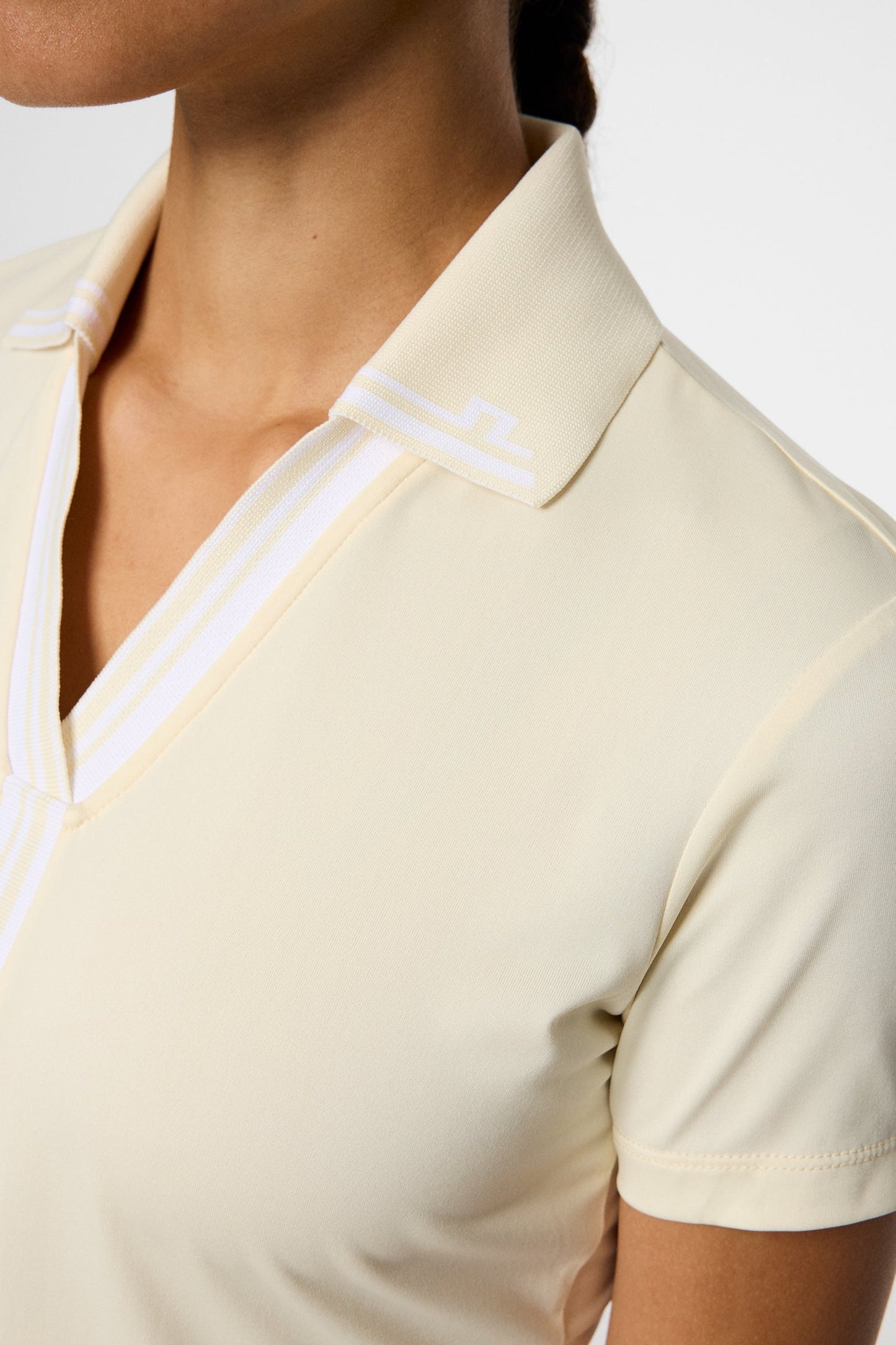 Evia Polo / Lemon Icing