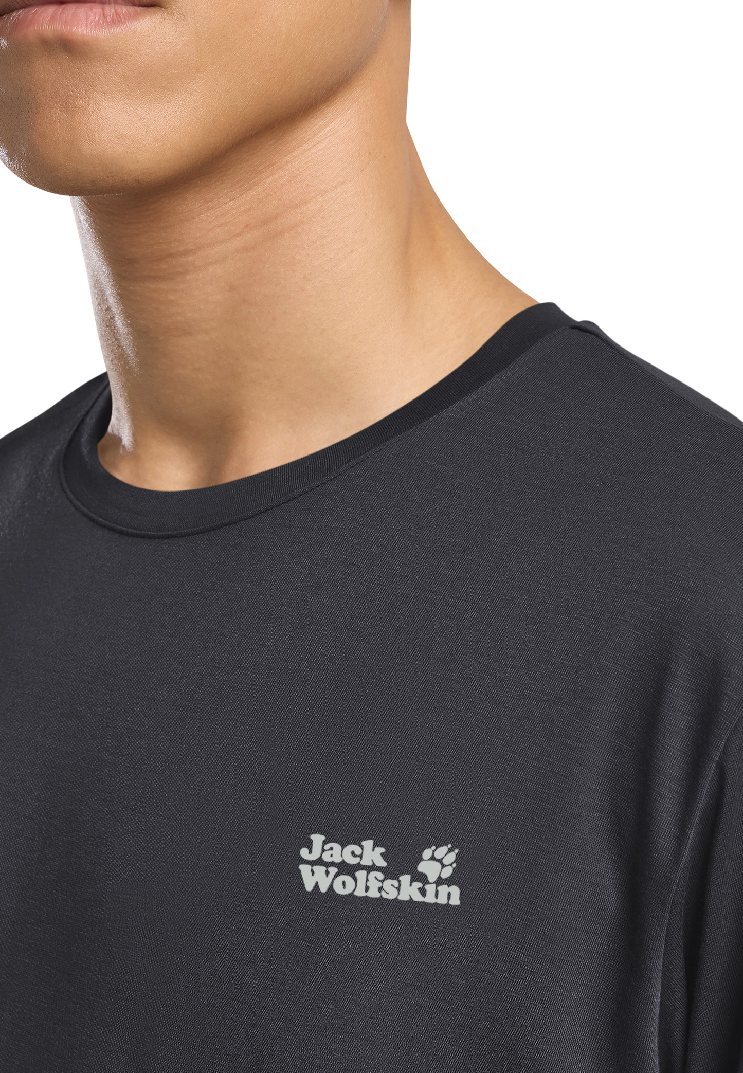 VONNAN GRAPHIC T M