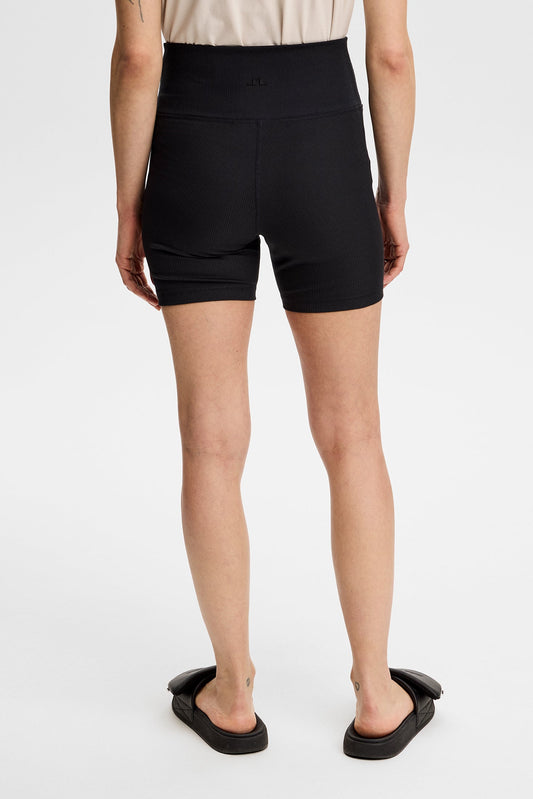 Elisa Biker Shorts / Black