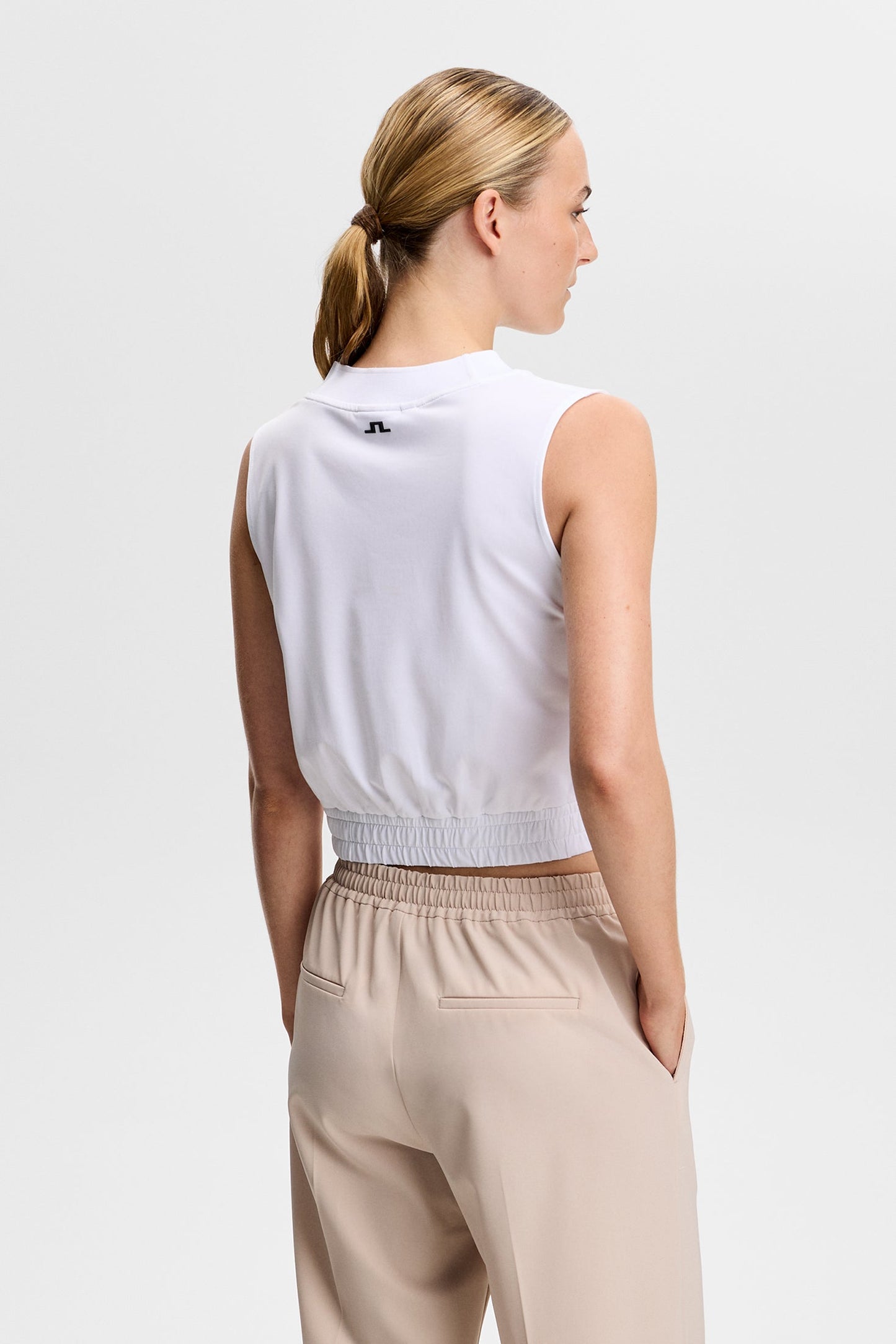 Liny Sleeveless Top / White