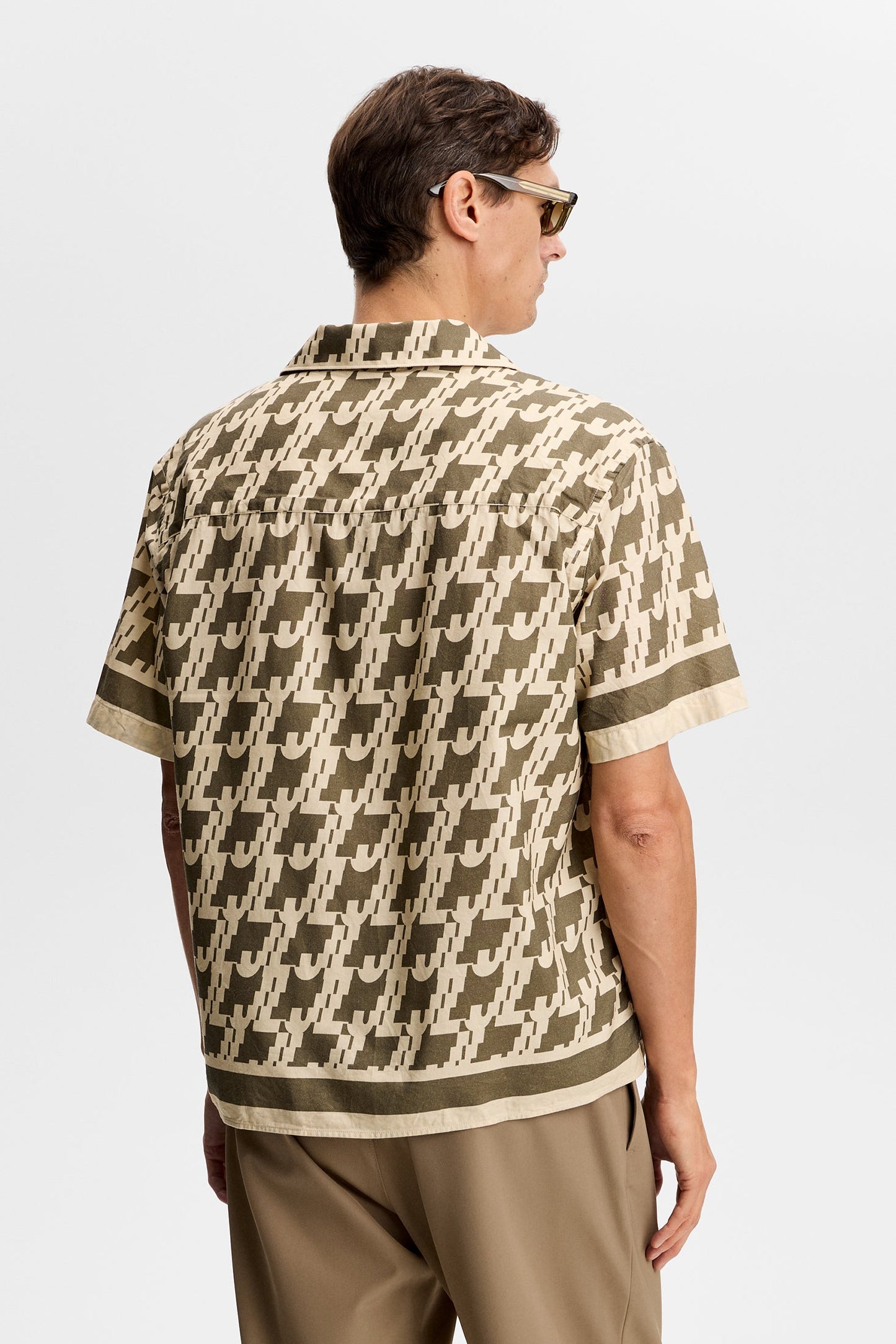 Ellis Border Resort Shirt / Glitch Kalamata